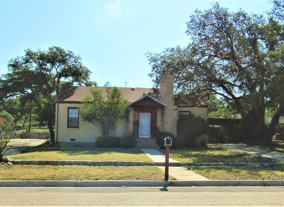 1st image of 1101 S Concho Ave