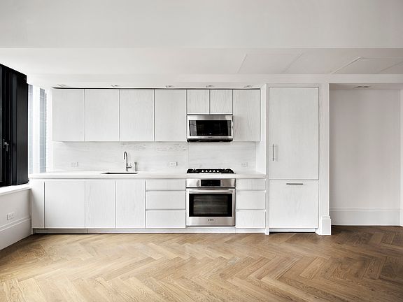 4th image of 101 Wall St #10B