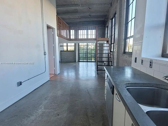 5th image of 1749 NE Miami Ct APT 310