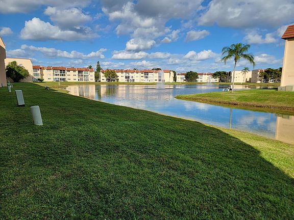 3rd image of 8950 Sunrise Lakes Boulevard #112