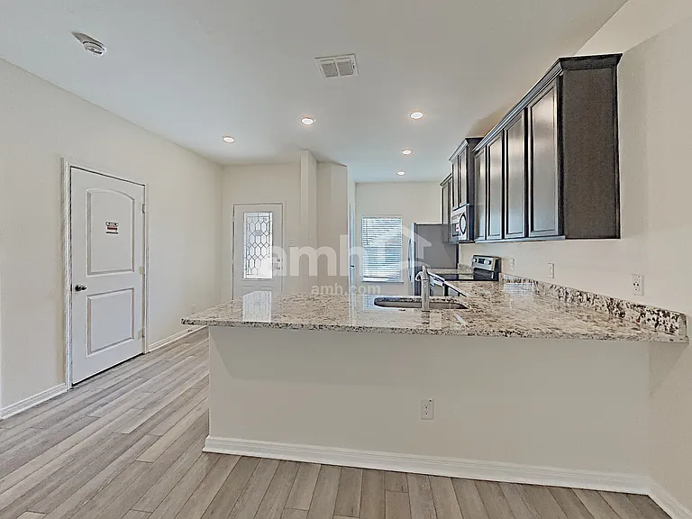 7929 Cactus Plum Dr — Photo 3