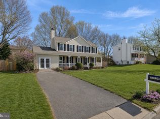 13709 Palm Rd, Woodbridge, VA 22193