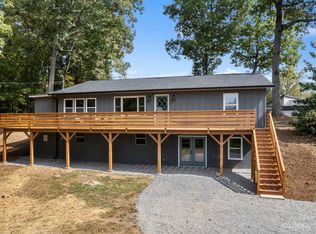 9 Nina St, Asheville, NC 28804