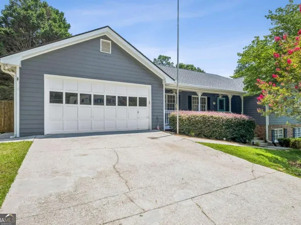 1192 Lakeview Rd, Grayson, GA 30017