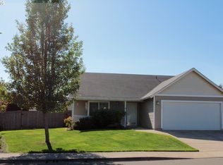 210 E 17th Pl, La Center, WA 98629