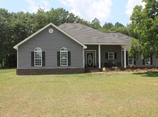 21 Bailey Dr, Jesup, GA 31545