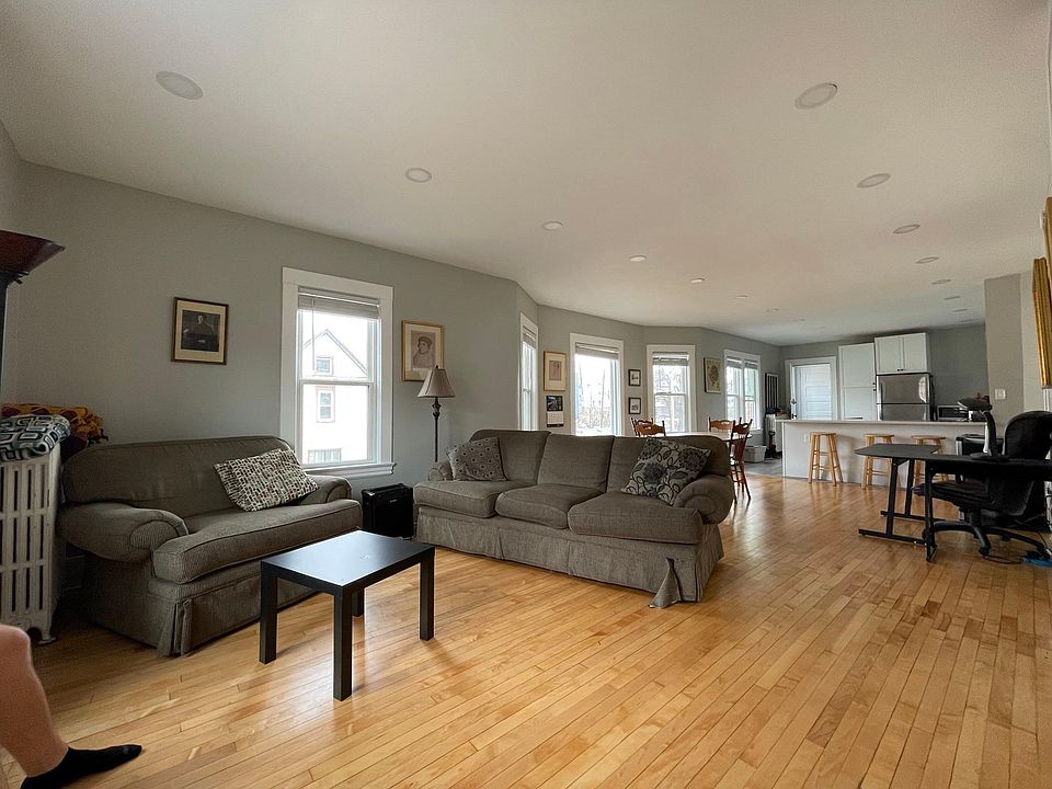 Living Area 1