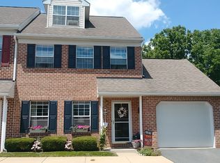 4 Ashfield Ct, Reading, PA 19607