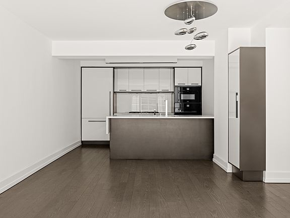4th image of 70 Charlton St #14A