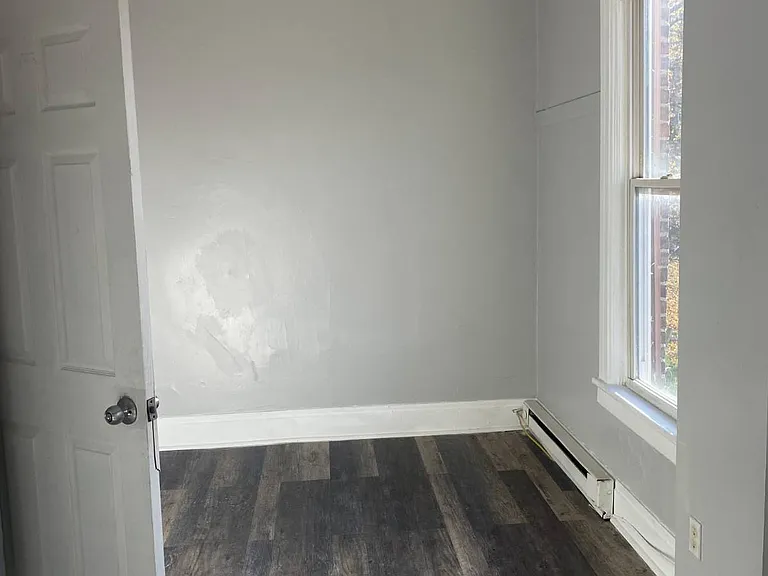 516 4th St #3F — Photo 8