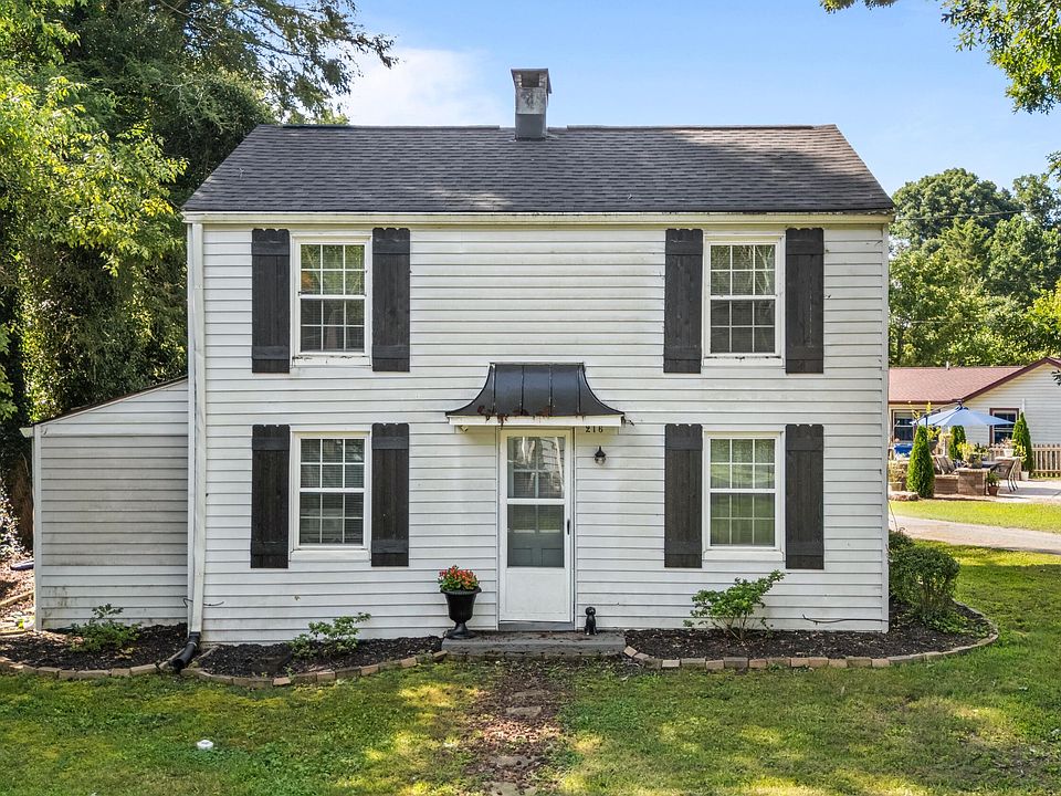 1st image of 216 Oak Rd