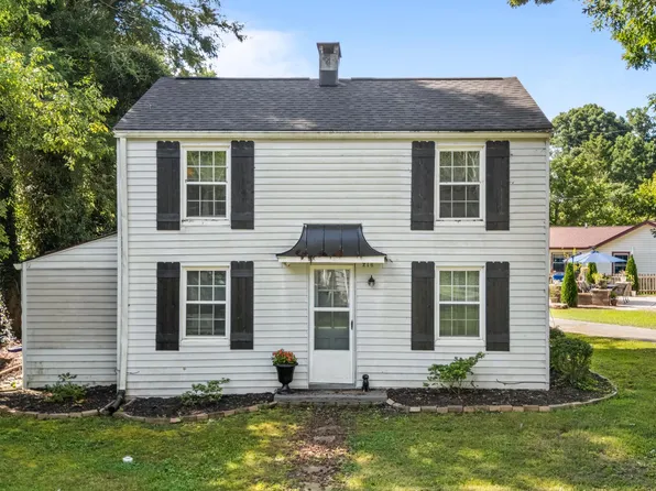 216 Oak Rd, Norris, TN 37828