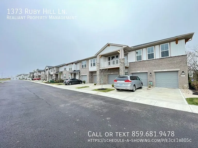 1373 Rubyhill Ln — Photo 1