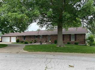 406 Johnson Pl, Palmyra, MO 63461