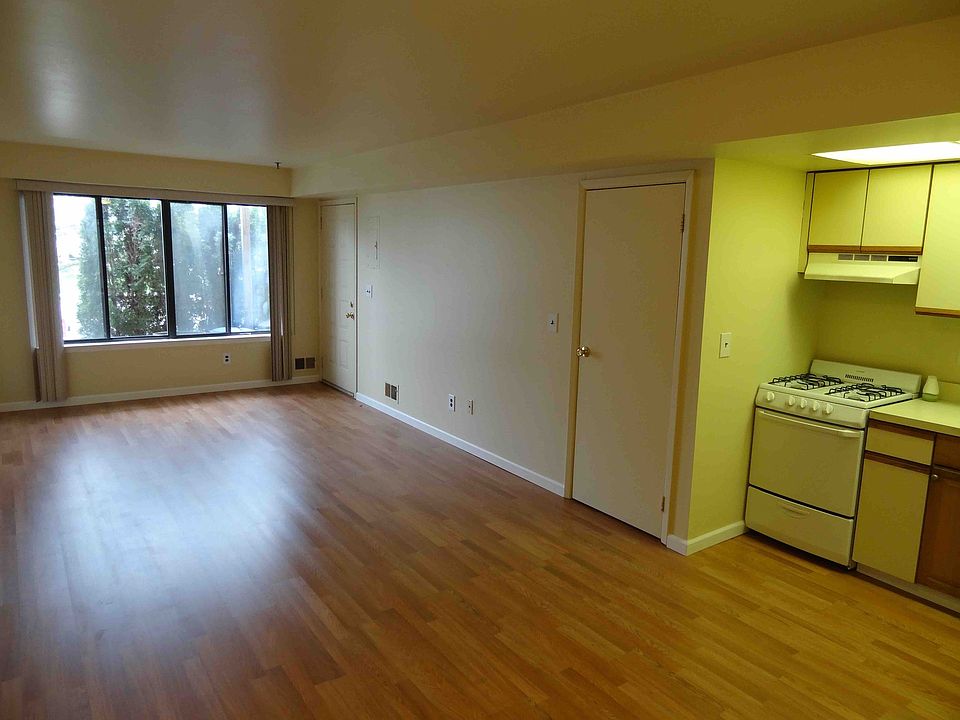 1st image of 20 Abingdon Ave