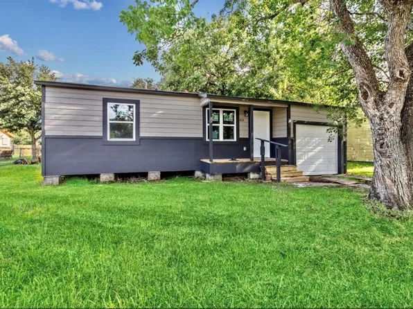 805 19th Ave N, Texas City, TX 77590