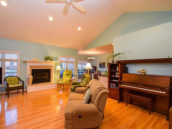5th image of 1750 High Gate Ln