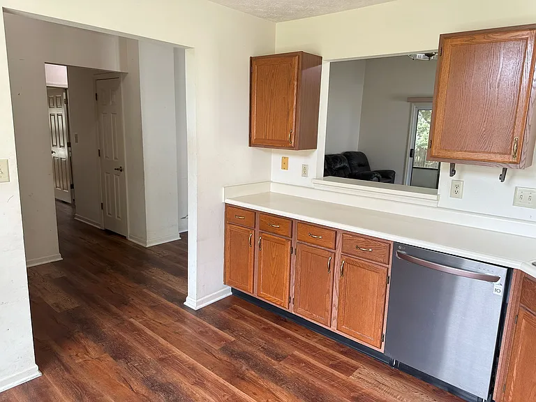 3004 Village Park North Dr — Photo 23