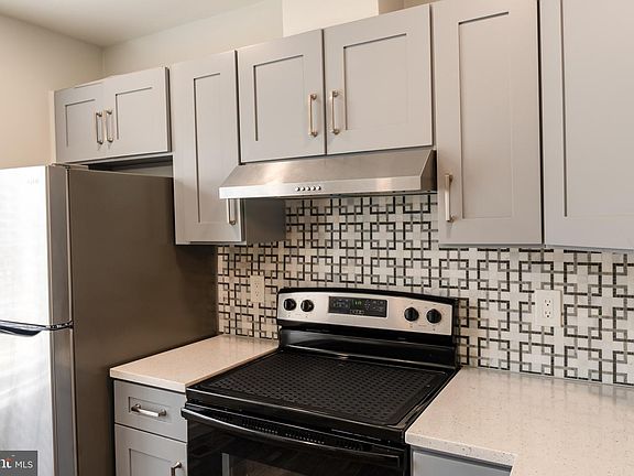 3rd image of 2955 Hobblebush Ct