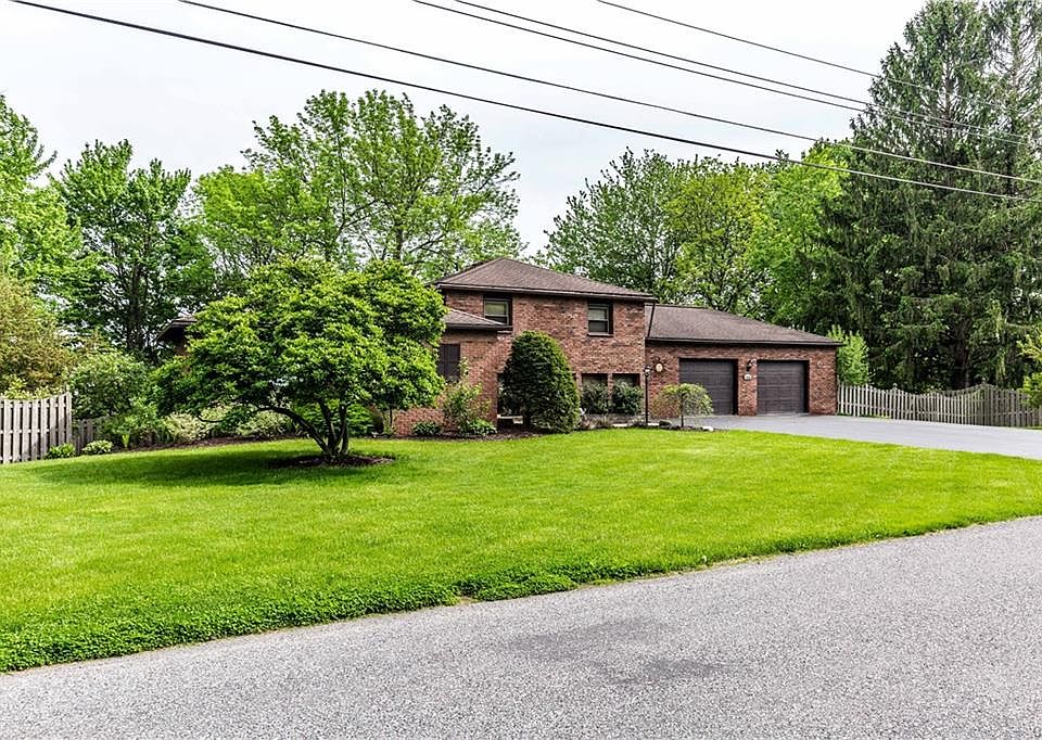 1st image of 1416 Riverbend Dr
