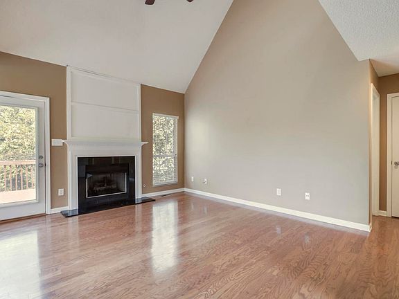4th image of 9435 Twin Branch Dr