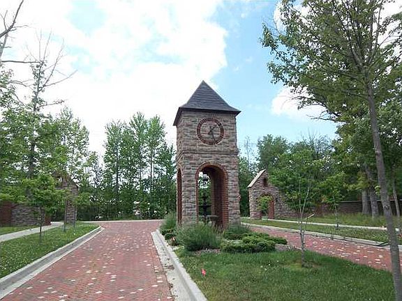 4th image of 2433 Dogwood Grove Cir #18