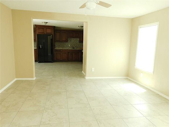 4th image of 708 E Harvey Ave