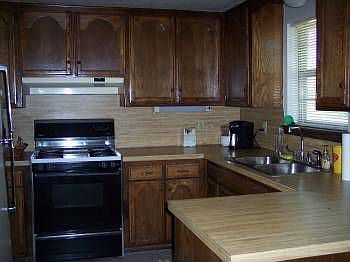 3rd image of 512 Whispering Oaks Blvd