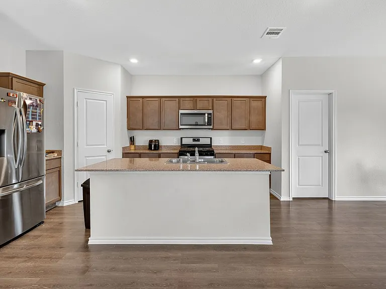 917 Dewy Glen Ln — Photo 11