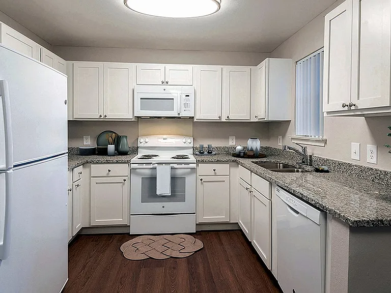 Dawnville Meadows Apartments — Photo 4