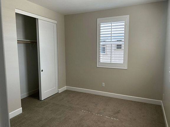 5th image of 1034 Legacy Ln