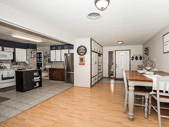 5th image of 4309 S Ong St