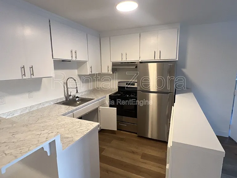 Vista Linda Apartments — Photo 34