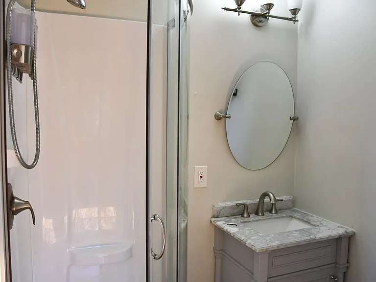 1210 E Oakmont Ave — Photo 33
