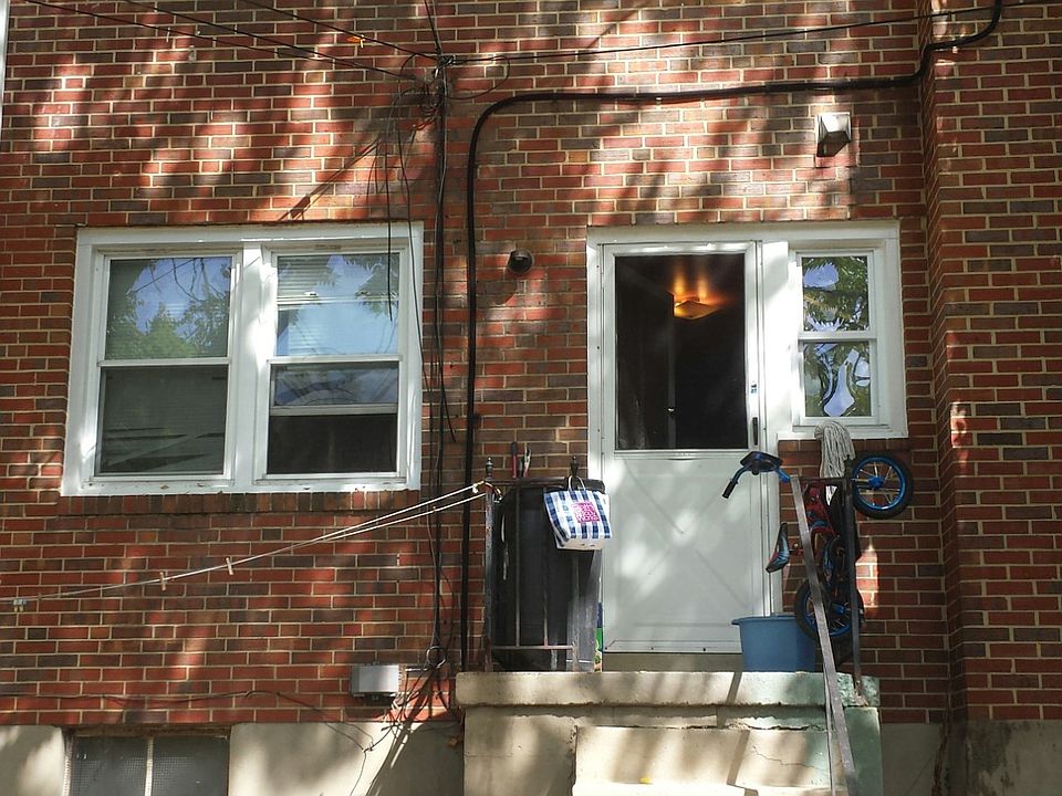 2nd image of 3909 Eierman Ave