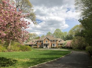 41 Singing Oaks Dr, Weston, CT 06883