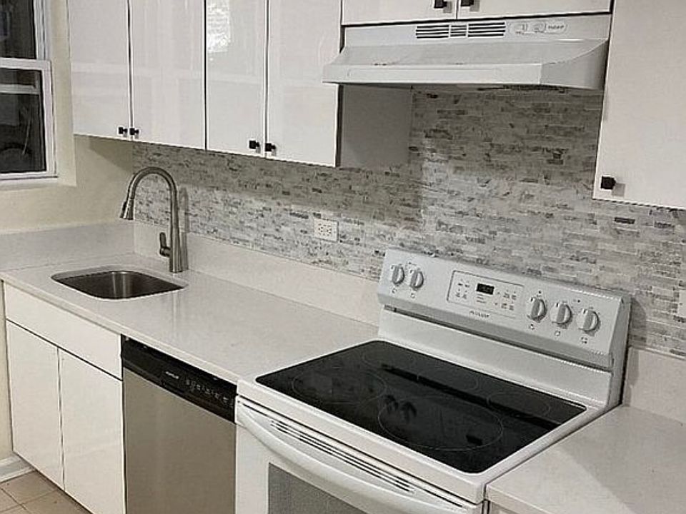 1st image of 2718 27th St #2