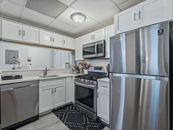 3rd image of 187 Wayne St APT 113C