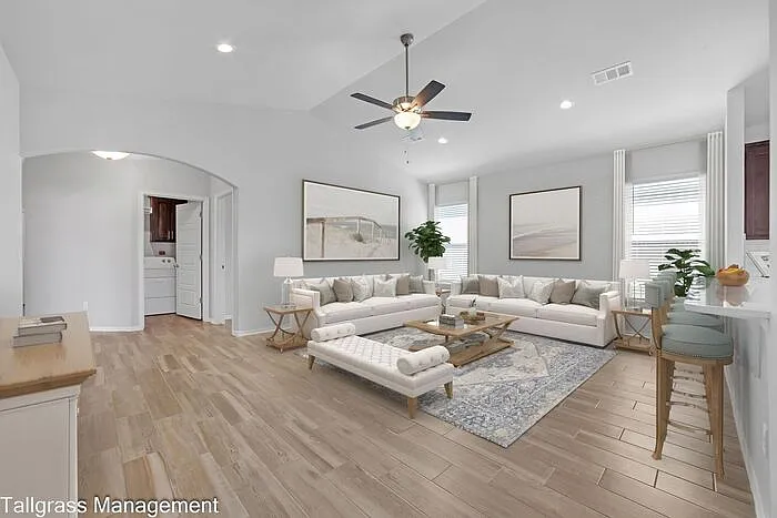 4 bed, 2.5 bath, 1818 sqft, $2,399 — Photo 4