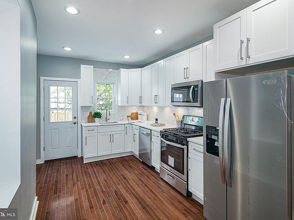 5th image of 2080 E Monmouth St