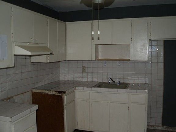 5th image of 6261 SW 21st St