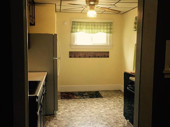 2nd image of 54 Montford St