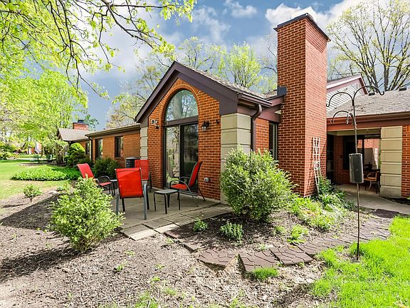 4th image of 2206 Emily Dr