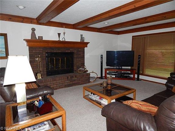 3rd image of 17947 Chatham Ct