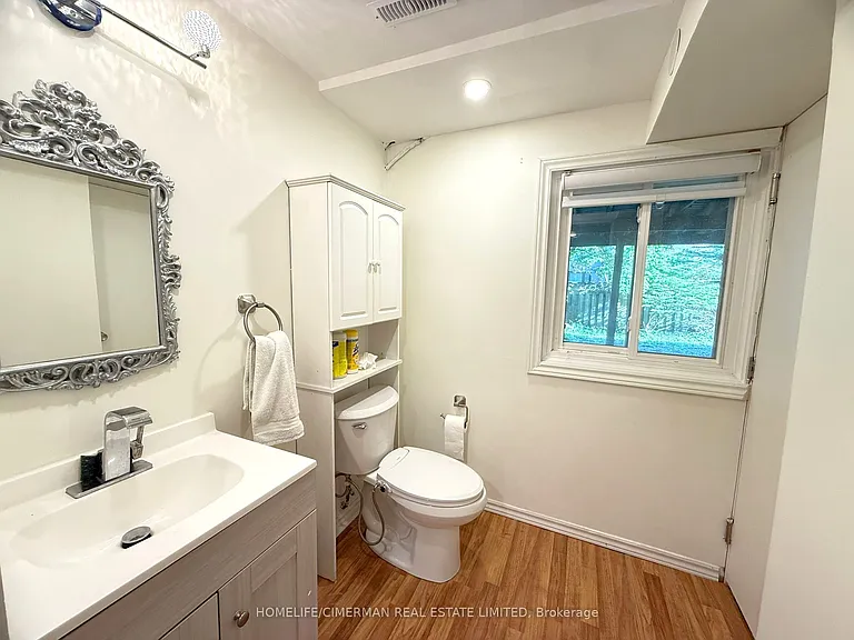 42 Lensmith Dr #LOWER — Photo 11