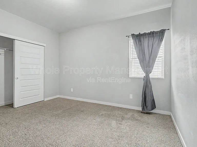 5803 Poplar St — Photo 17