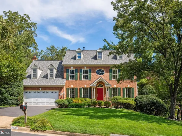 8609 Woodland Heights Ct, Alexandria, VA 22309