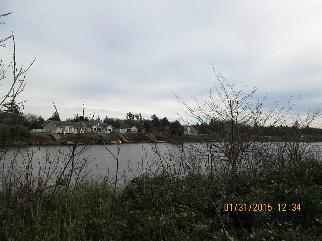 632 Weatherwax Loop NE photo 1