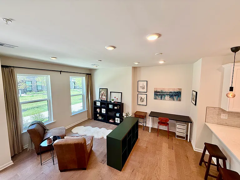 614 Sadie Cir — Photo 3