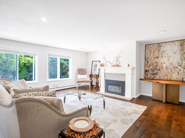 5 bedroom rental in Surrey — photo 9